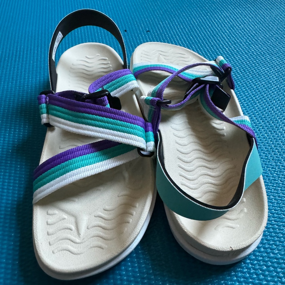 Womens Native Shoes Unisex Sandal_White/blue/purple_size 8M